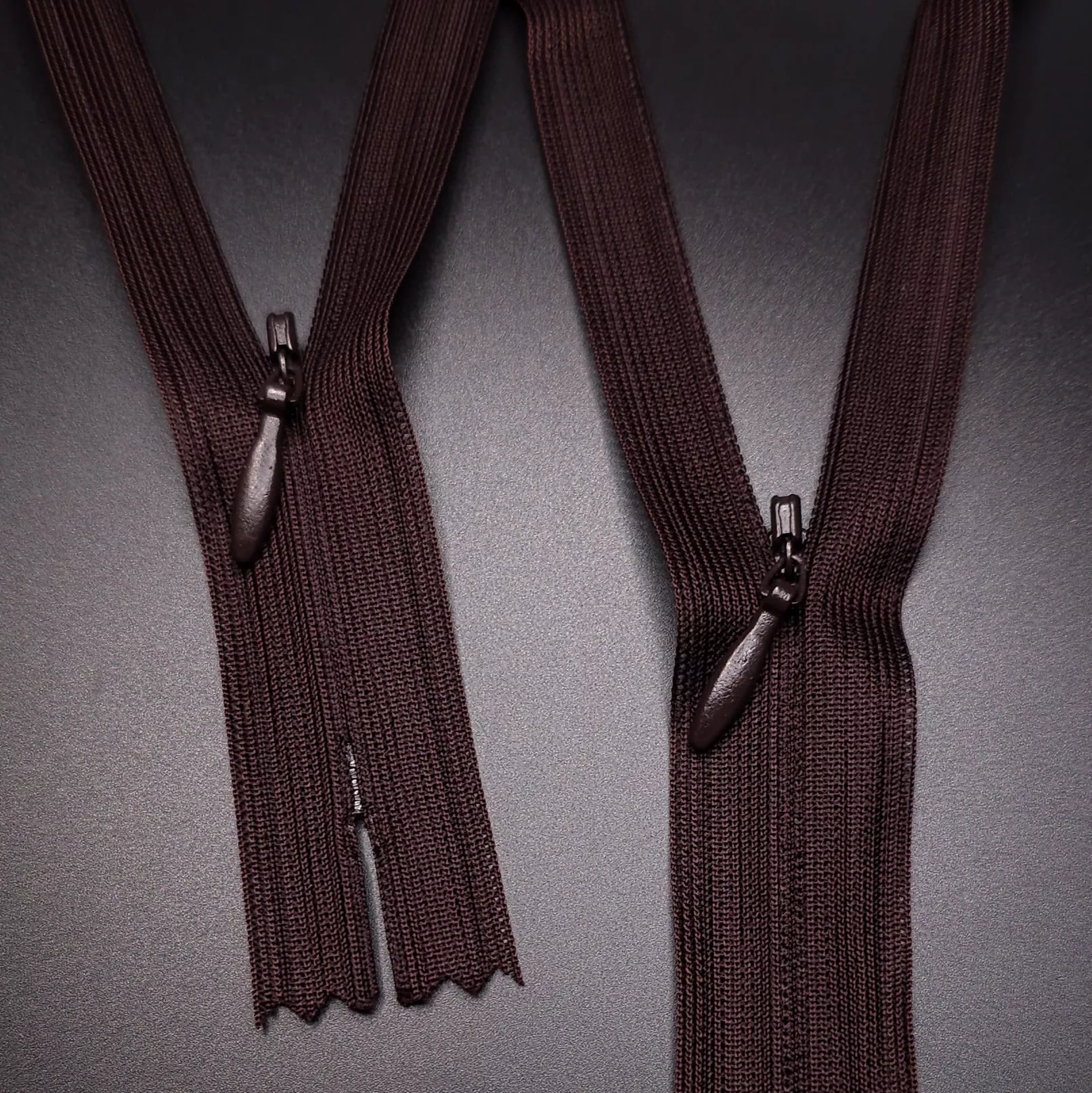 Closed End Invisible Zipper | #2| 8″ / 20 cm
