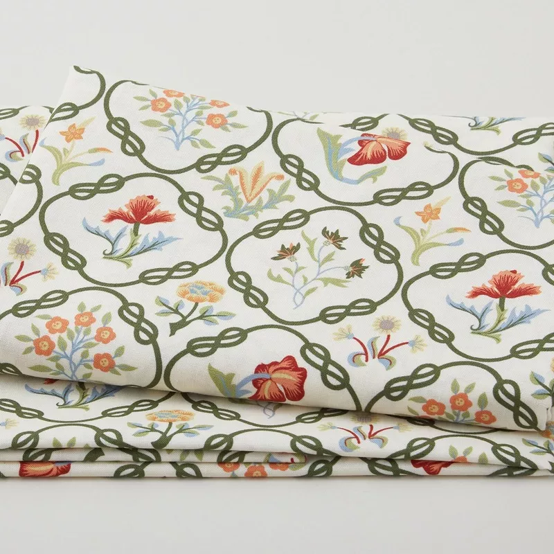 Emery Walker – May Coverlet Twining Vine 2 Yard Cut