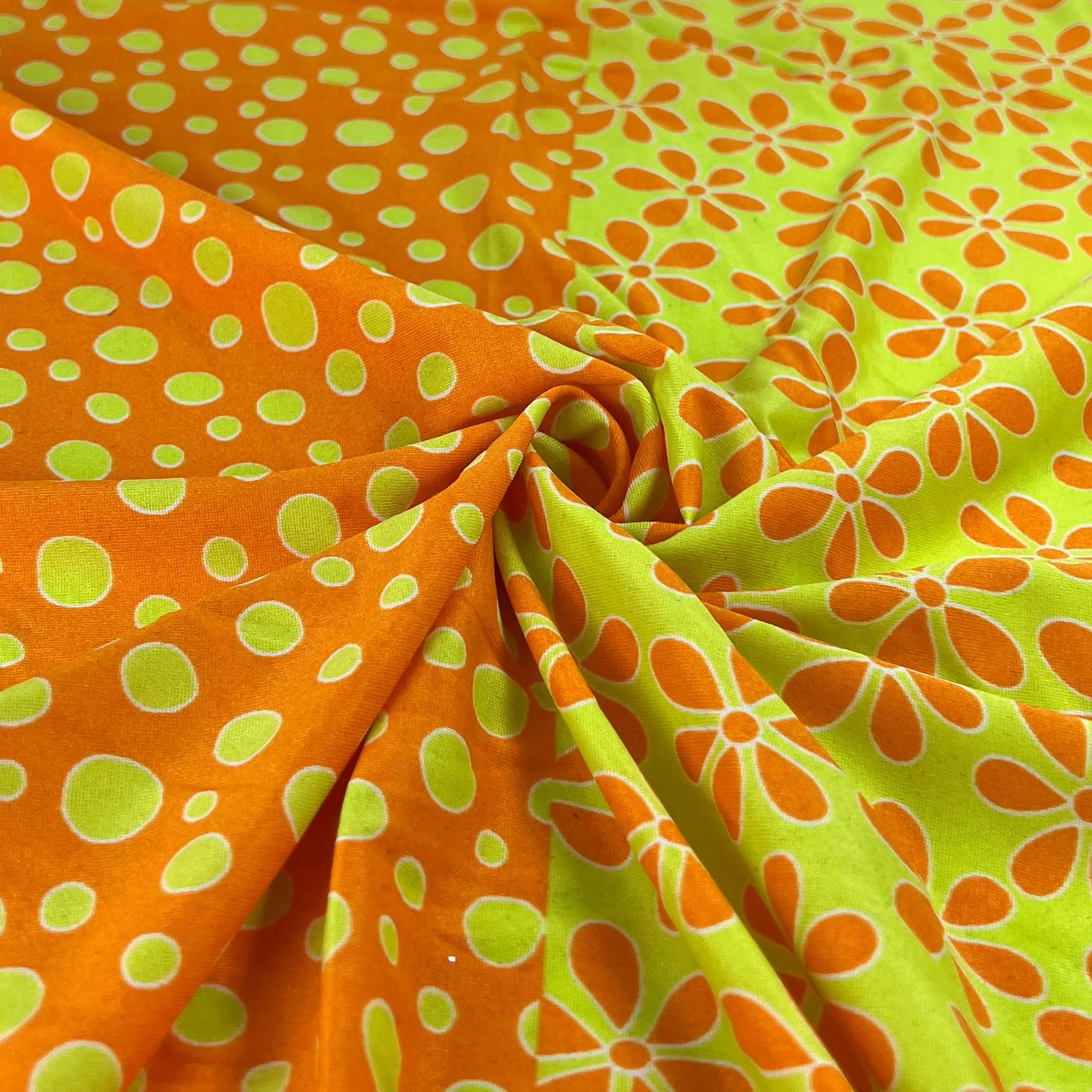 Retro Florettes & Dots – Half & Half Jersey Print