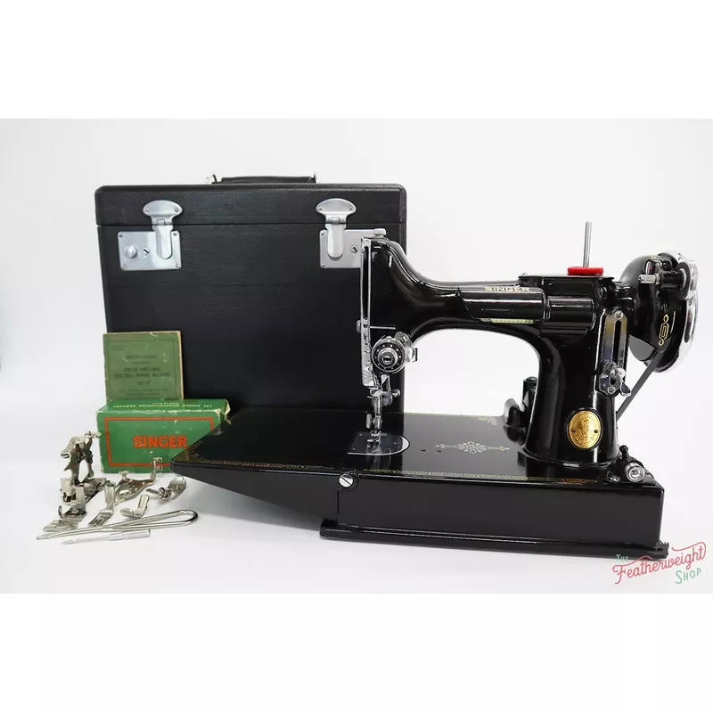 Singer Featherweight 221 Sewing Machine, AF076***